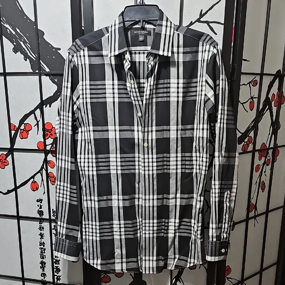 Banana Republic Black and White Plaid Men's Shirt Medium